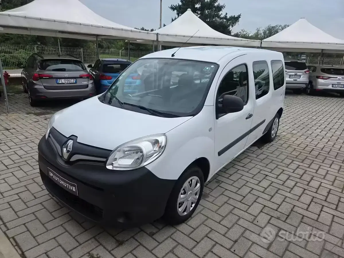 Usata Renault Kangoo 116 CV (85 kW) 2020 Bianco Monovolume