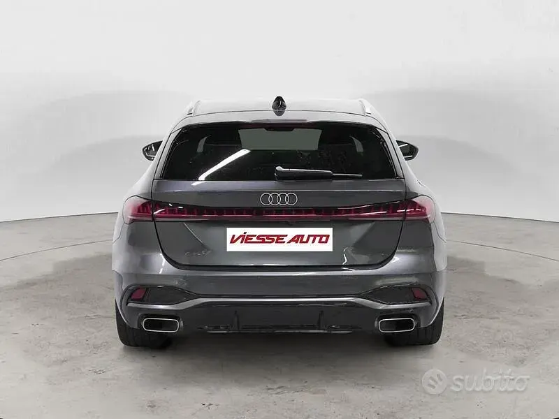 Usata Audi A5 S-Line 150 CV (110 kW) 2025 Nero Station wagon