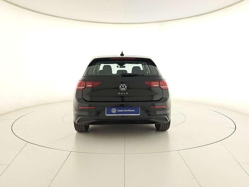 Usata VW Golf VIII Life 116 CV (85 kW) 2025 Grenadill black metallizzato Berlina