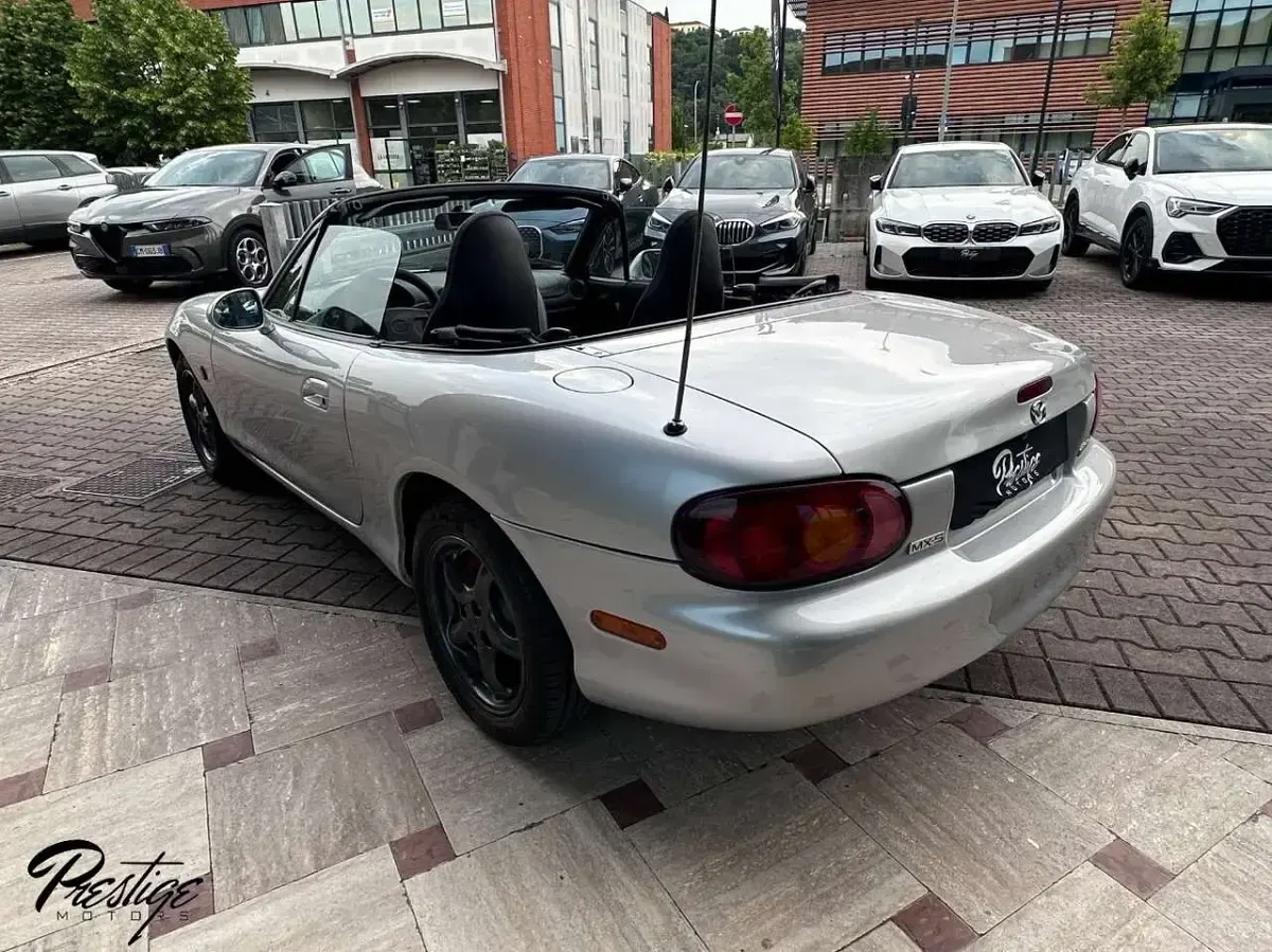 Usata Mazda MX5 110 CV (80 kW) 2014 Grigio Cabrio