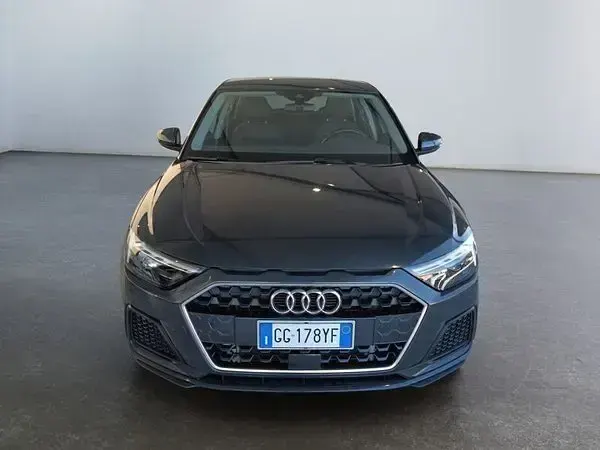Käytetty Audi A1 Sportback Advanced Plus 110 HP (80 kW) 2021 Viistoperä