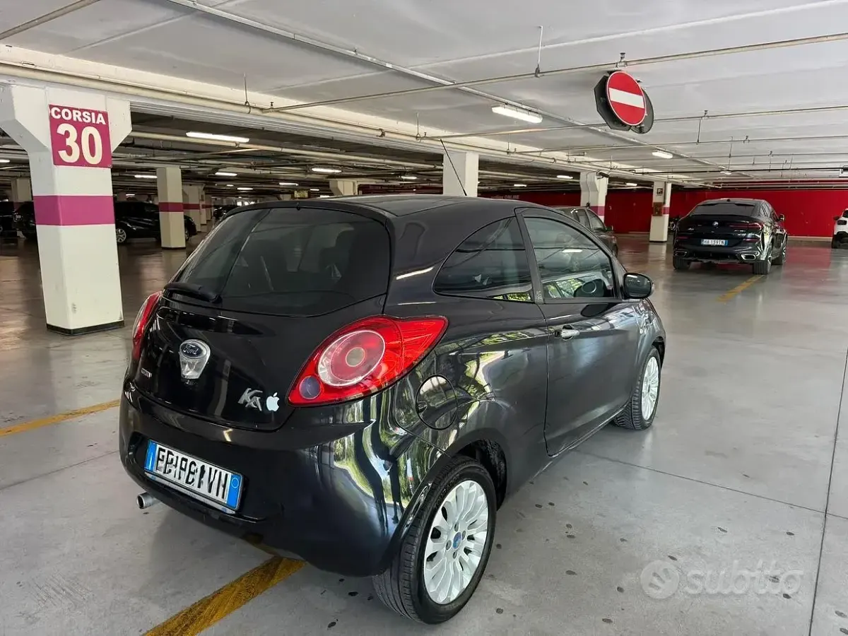 Usata Ford Ka 75 CV (55 kW) 2014 Bianco Utilitaria
