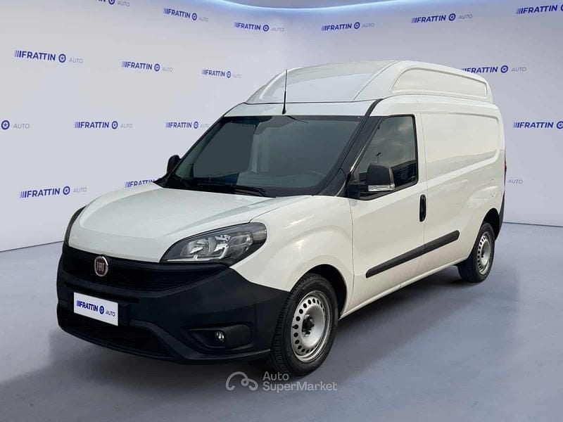 Usata Fiat Doblò Business 105 CV (77 kW) 2021 Bianco Monovolume