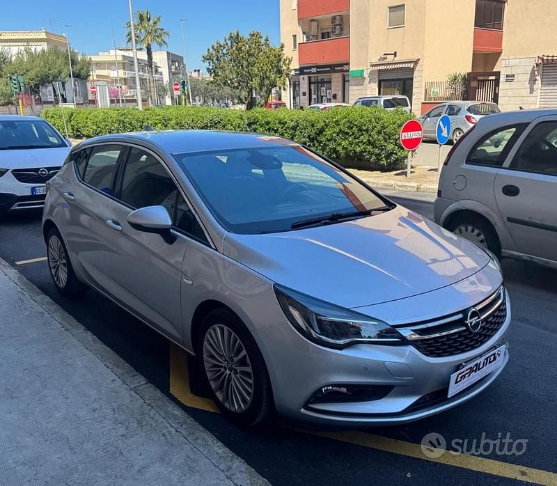 Usata Opel Astra Innovation 110 CV (80 kW) 2019 Grigio Berlina