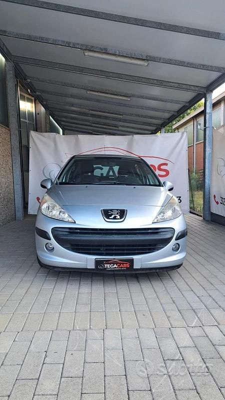 Usata Peugeot 207 Sport 75 CV (55 kW) 2008 Grigio Berlina