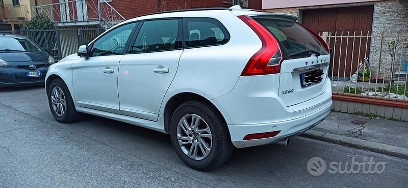 Usata Volvo XC60 Business Edition 150 CV (110 kW) 2016 Bianco SUV