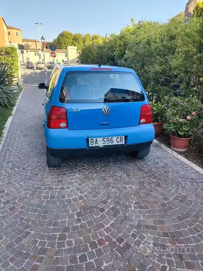 Usata VW Lupo Trendline 50 CV (36 kW) 1999 Bluazzurro Utilitaria