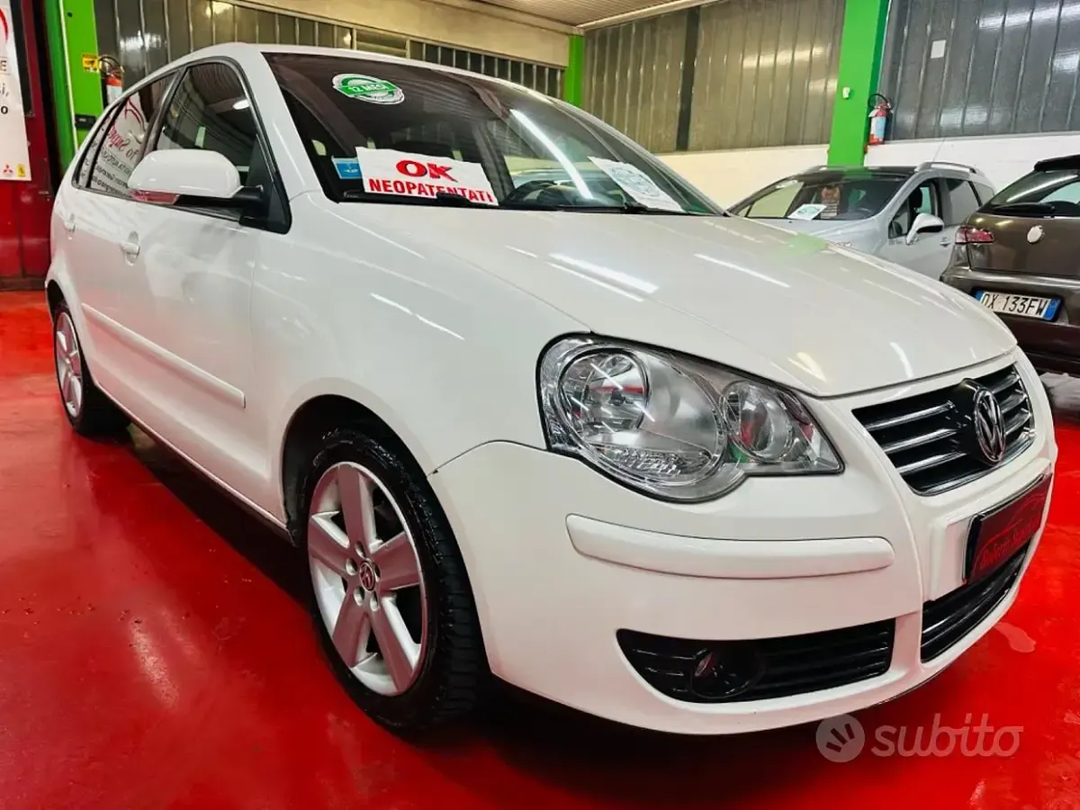 Usata VW Polo Highline 69 CV (50 kW) 2009 Bianco Utilitaria