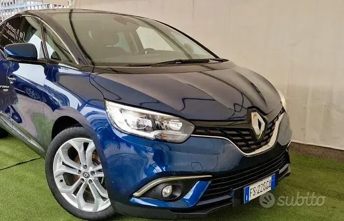 Usata Renault Scénic 110 CV (80 kW) 2018 Bluazzurro Monovolume