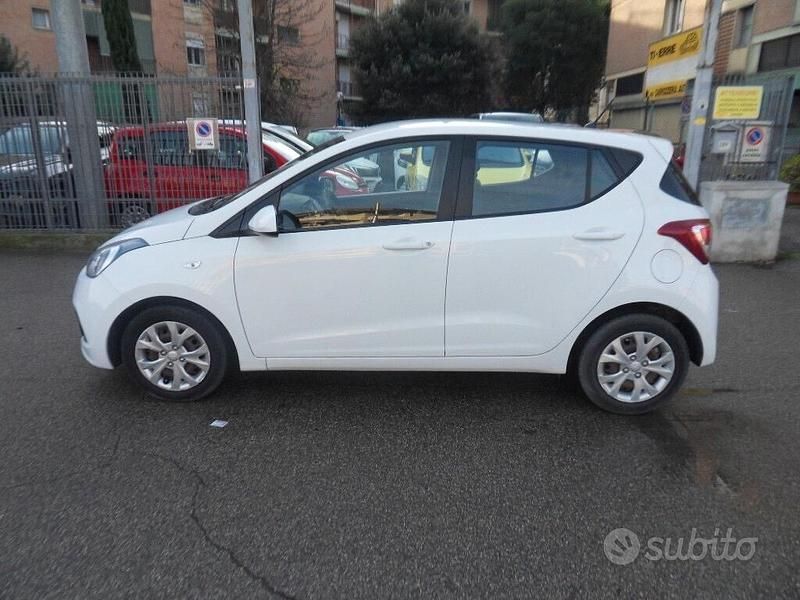 Usata Hyundai i10 Comfort 67 CV (49 kW) 2014 Bianco Utilitaria