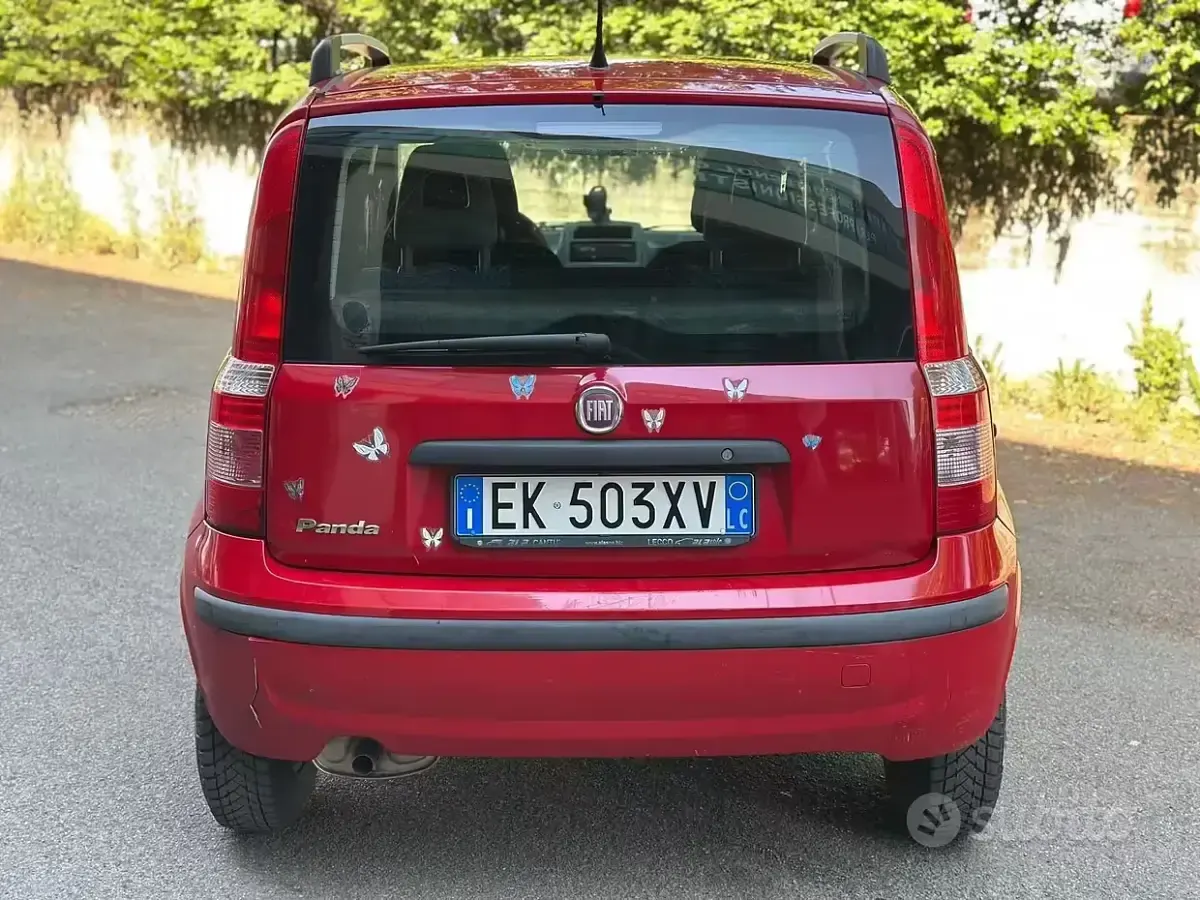 Usata Fiat Panda Emotion 69 CV (50 kW) 2012 Rosso Utilitaria