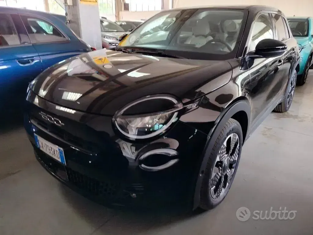 Usata Fiat 600 La Prima 101 CV (74 kW) 2025 Nero SUV