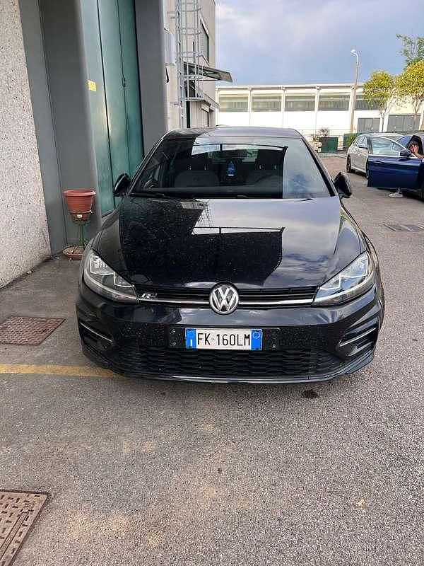 Usata VW Golf VII Sportline 116 CV (85 kW) 2017 Nero Berlina
