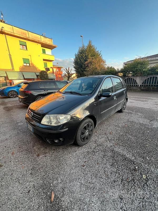 Usata Fiat Punto 80 CV (58 kW) 2003 Nero Utilitaria