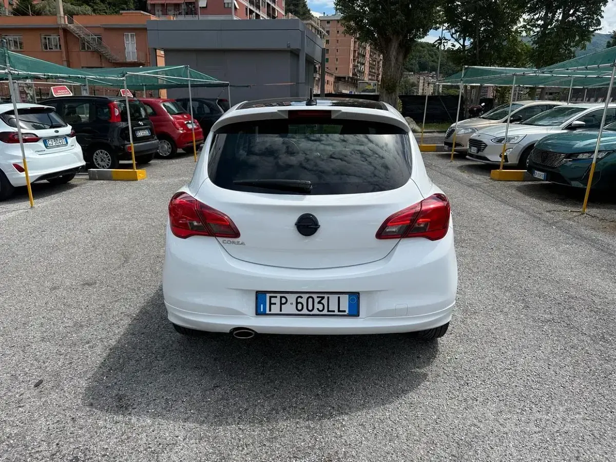 Usata Opel Corsa 90 CV (66 kW) 2018 Bianco Utilitaria