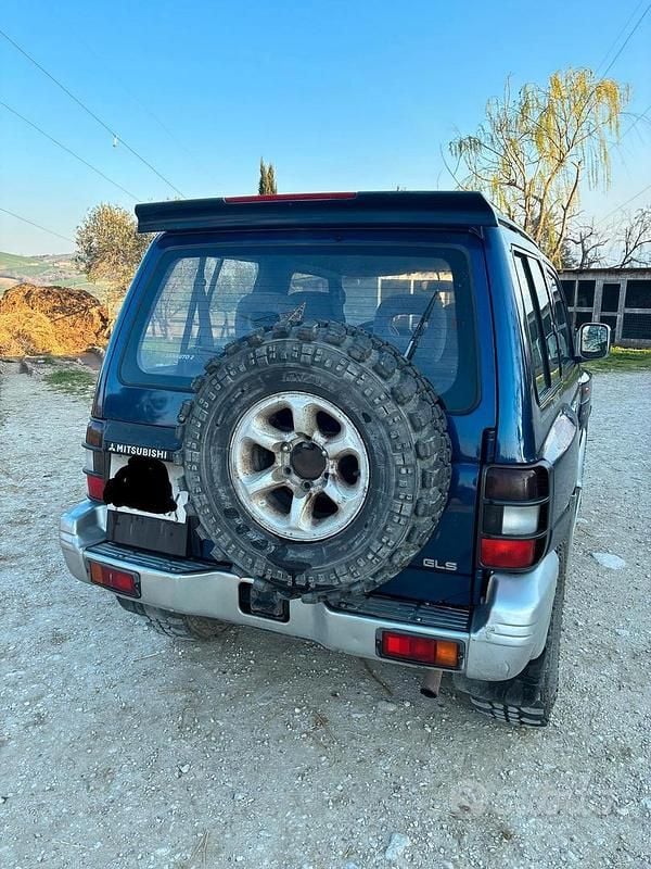 Usata Mitsubishi Pajero 1999 Blu SUV