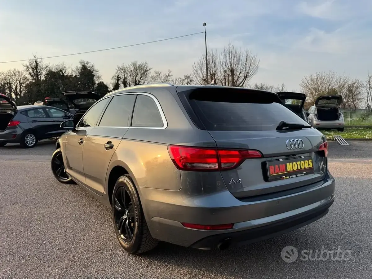 Käytetty Audi A4 Sport 122 HP (89 kW) 2016 Harmaa Farmari