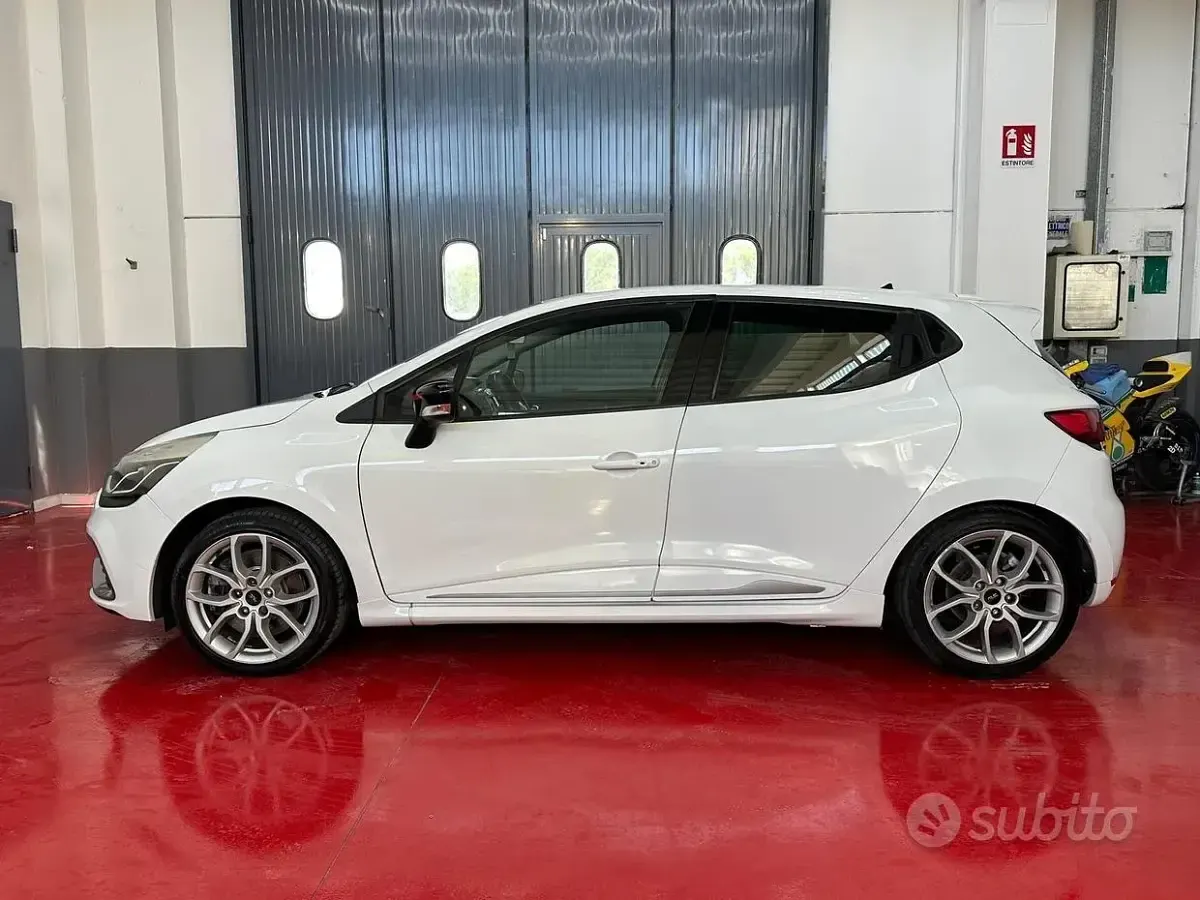 Usata Renault Clio IV R.S. 200 CV (147 kW) 2016 Bianco Berlina