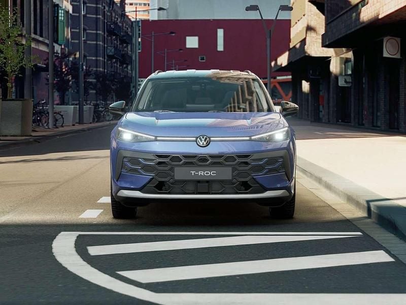 Nuova VW T-Roc Style 116 CV (85 kW) 2026 Celestial blue metallizzato ne SUV