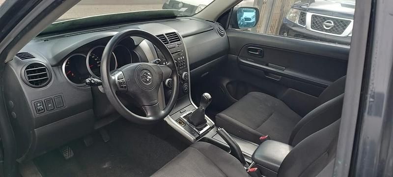 Usata Suzuki Grand Vitara 106 CV (77 kW) 2011 Grigio SUV