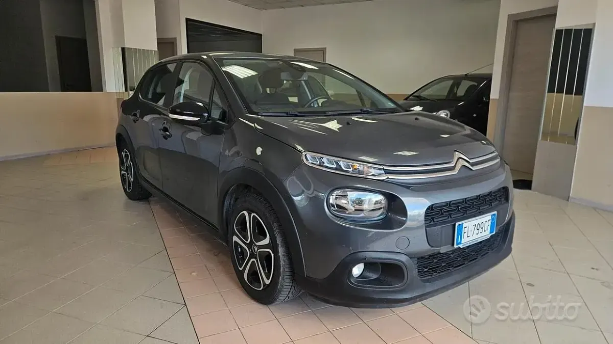 Usata Citroën C3 Shine 75 CV (55 kW) 2017 Grigio Berlina