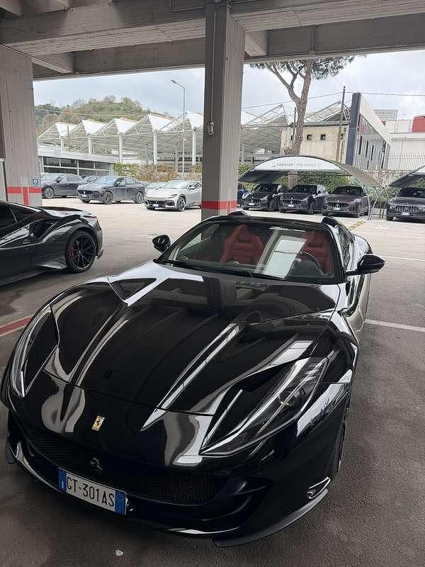 Usata Ferrari 812 829 CV (609 kW) 2024 Cabrio
