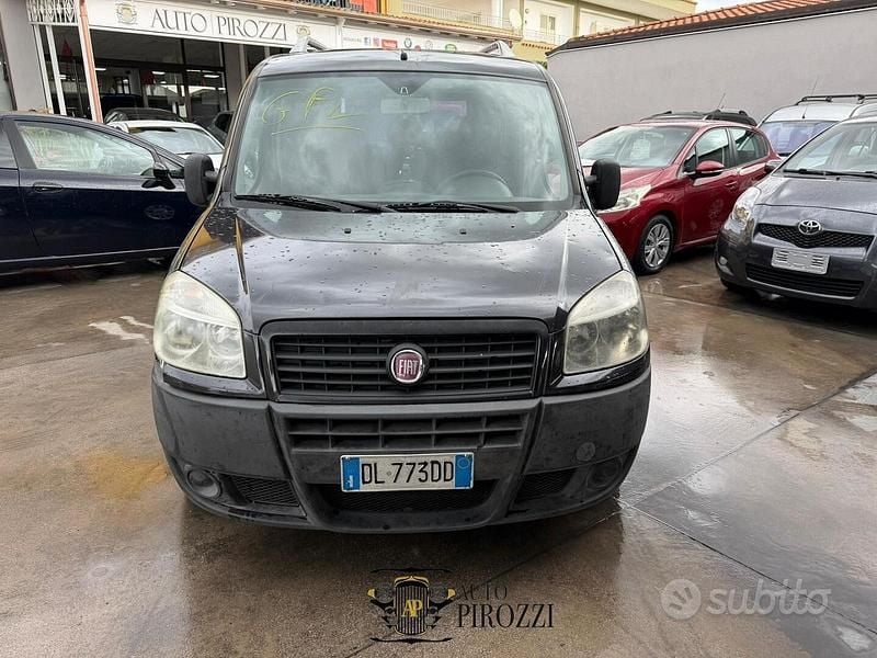 Usata Fiat Doblò 77 CV (56 kW) 2009 Grigio Monovolume