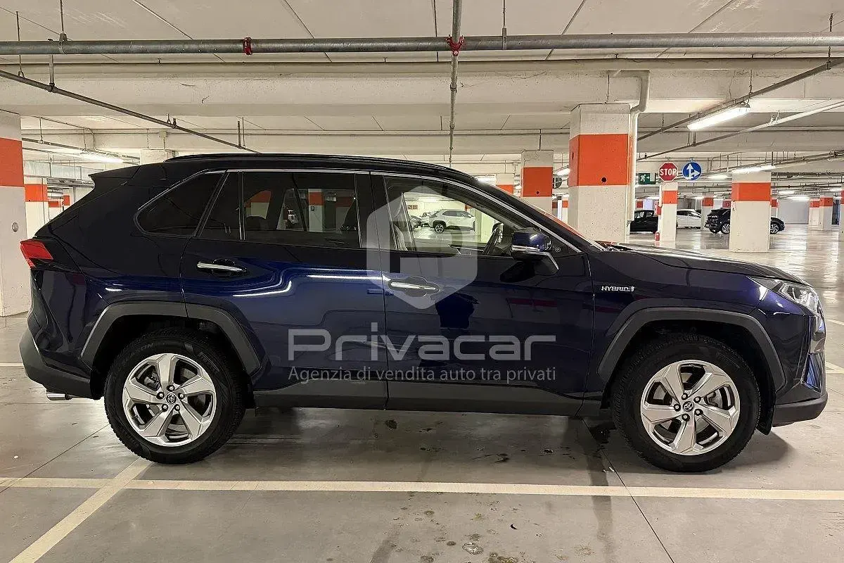 Usata Toyota RAV4 Lounge 178 CV (130 kW) 2019 Blu SUV