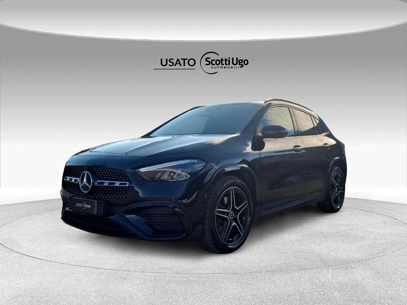Nero Usata 2024 Mercedes GLA200 Advanced Plus SUV | 43.900 € (Buon prezzo) - Immagine 1/4