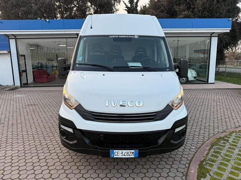 Usata Iveco Daily 136 CV (100 kW) 2019 Bianco Furgone