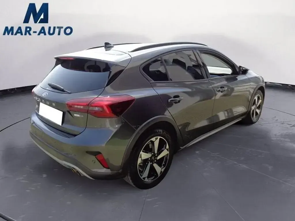 Usata Ford Focus Active 125 CV (91 kW) 2023 Grigio scuro Berlina