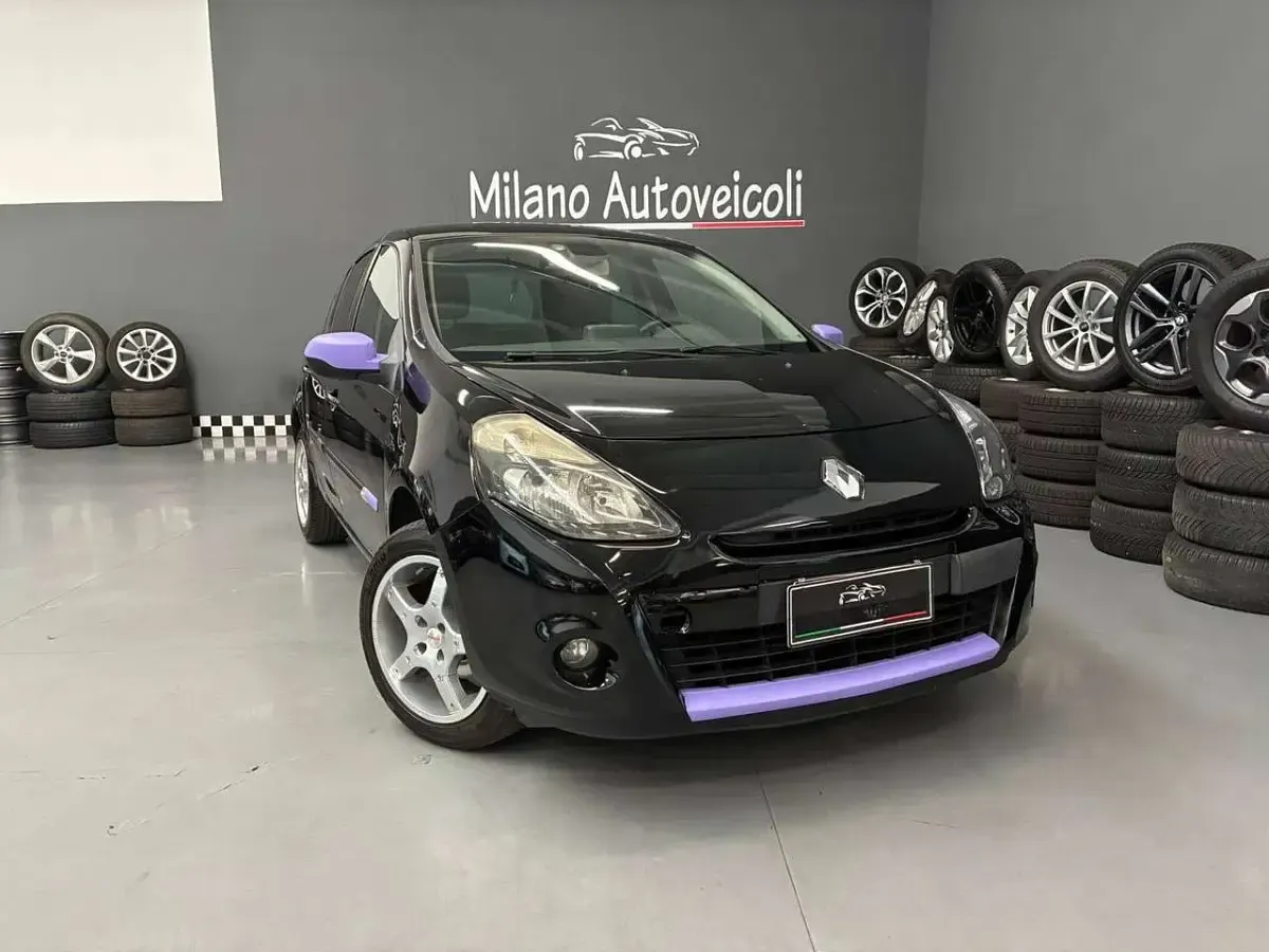Usata Renault Clio III 75 CV (55 kW) 2012 Nero Berlina