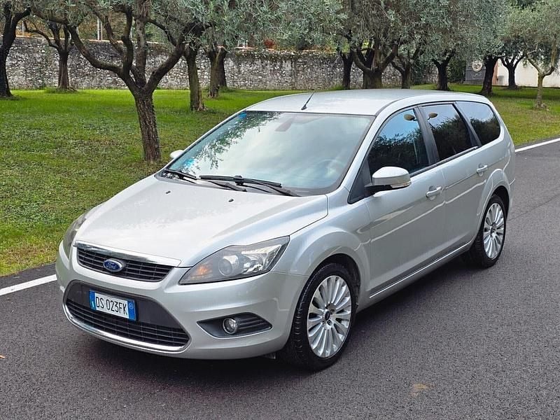 Usata Ford Focus Style 110 CV (80 kW) 2008 Argento Station wagon