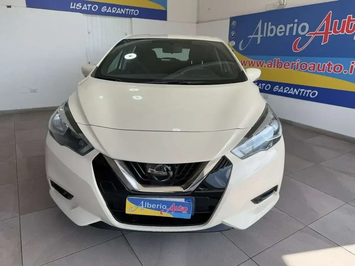 Usata Nissan Micra Acenta 92 CV (67 kW) 2018 Beige Utilitaria