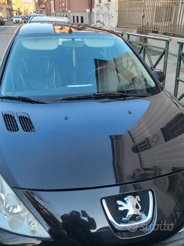 Usata Peugeot 206 60 CV (44 kW) 2012 Nero Berlina