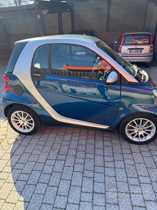 Usata Smart ForTwo Coupé 71 CV (52 kW) 2010 Utilitaria