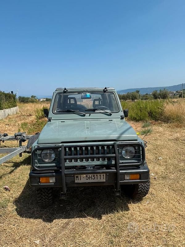 Verde Usata 1988 Suzuki Samurai SUV | 4000 € - Immagine 1/4