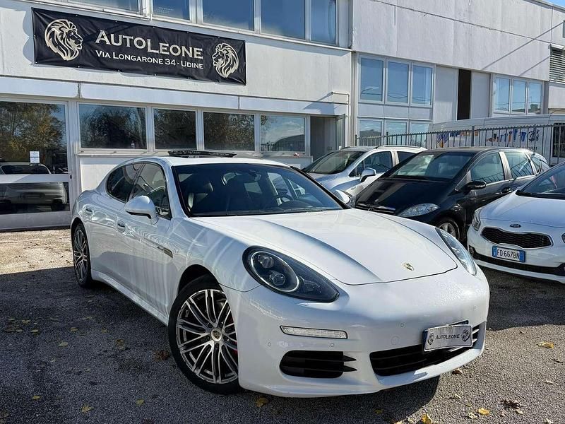 Bianco Usata 2015 Porsche Panamera Edition Tre volumi | 33.900 € (Buon prezzo) - Immagine 1/4