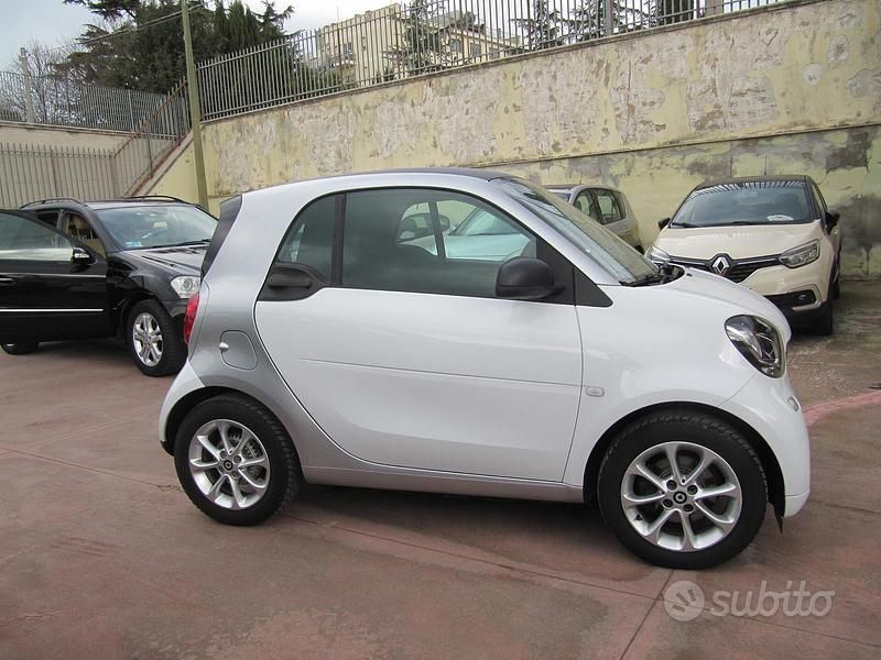 Usata Smart ForTwo Coupé Prime 71 CV (52 kW) 2015 Bianco Utilitaria