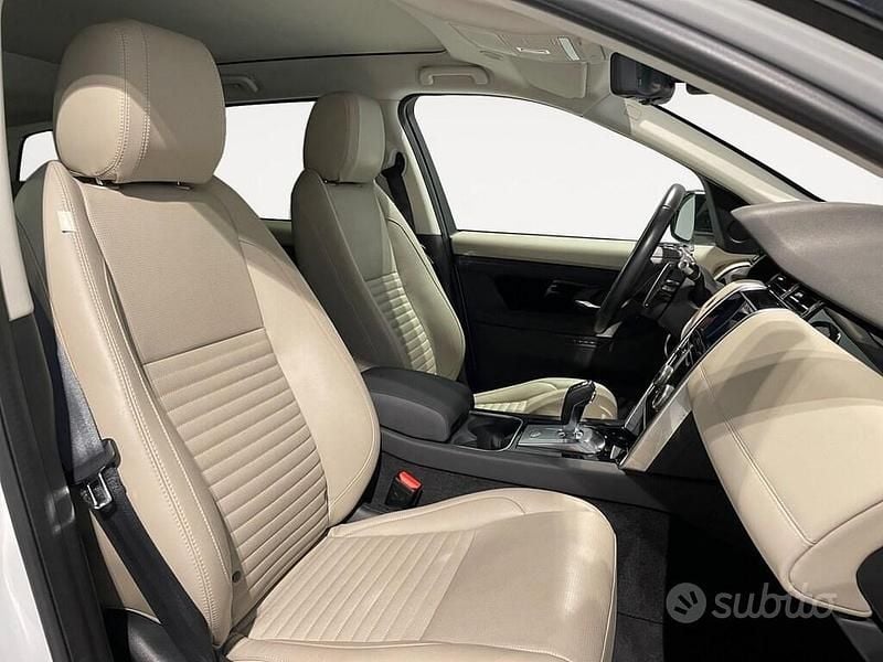 Usata Land Rover Discovery Sport SE 163 CV (119 kW) 2022 Fuji white SUV