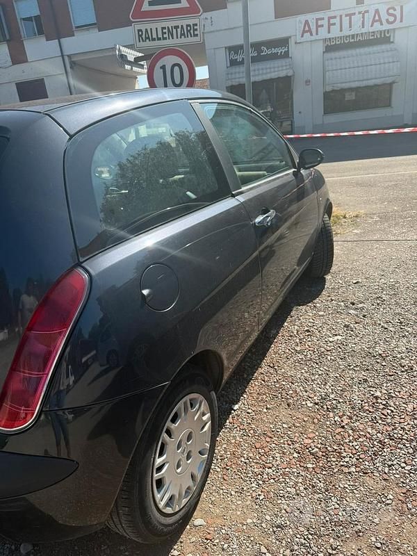 Usata Lancia Ypsilon 2004 Utilitaria