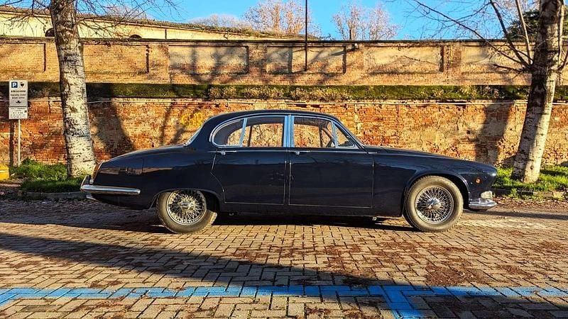 Usata Jaguar 420 163 CV (119 kW) 1967 Blu/azzurro Berlina