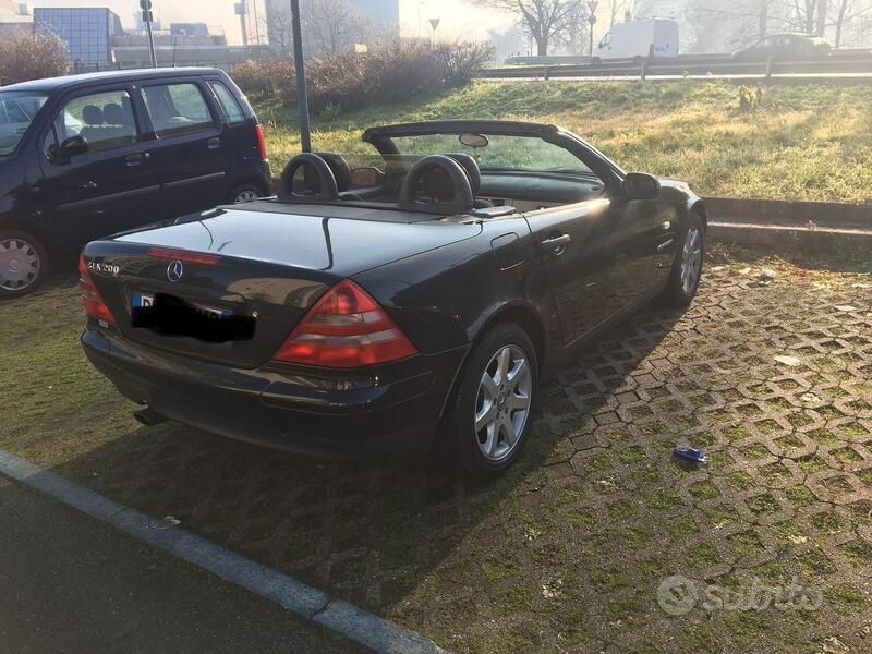 Nero Usata 2000 Mercedes 170 Cabrio | 12.000 € - Immagine 1/4