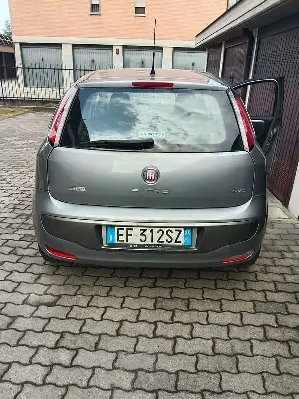 Usata Fiat Grande Punto S 69 CV (50 kW) 2011 Utilitaria
