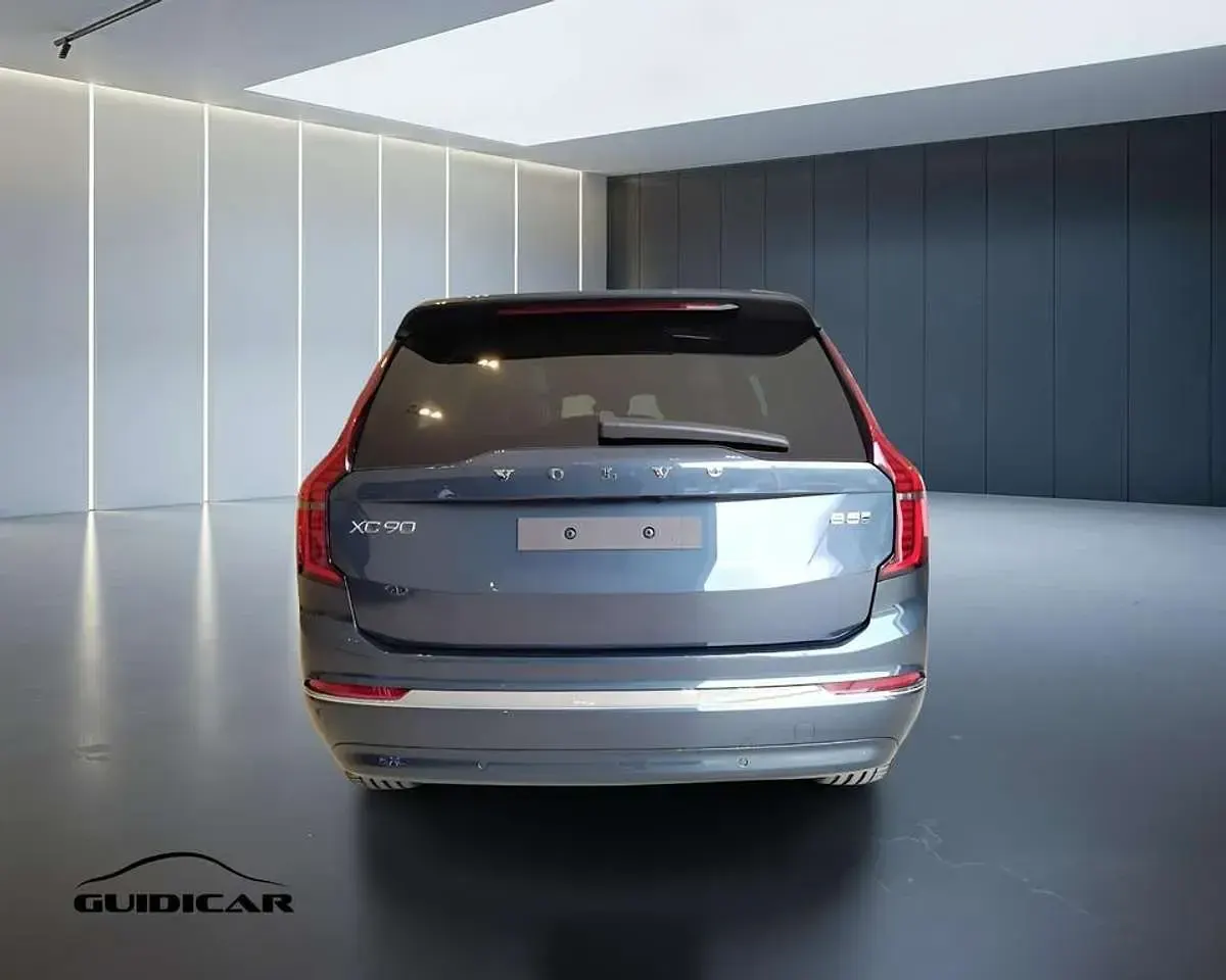Nuova Volvo XC90 Core 250 CV (183 kW) 2026 Denim blue SUV