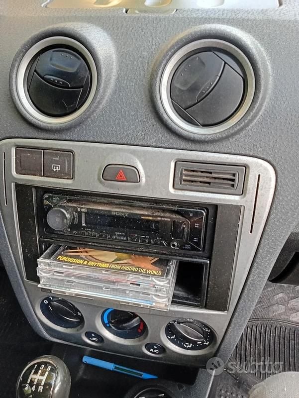 Usata Ford Fusion 80 CV (58 kW) 2007 Grigio Monovolume