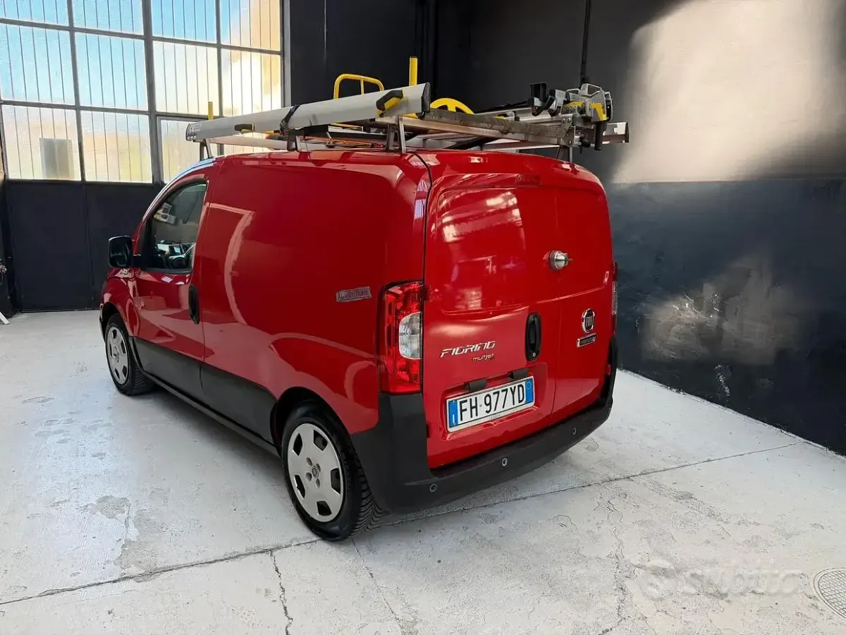 Usata Fiat Fiorino 95 CV (69 kW) 2017 Rosso Monovolume