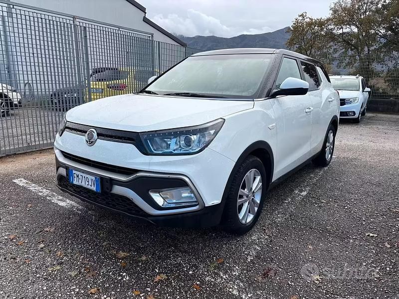 Usata Ssangyong (KGM) XLV 115 CV (84 kW) 2018 Bianco SUV