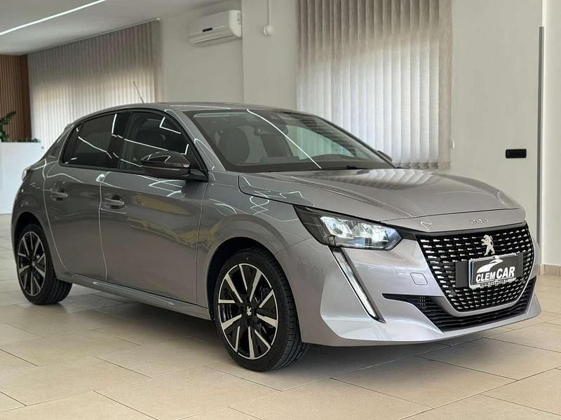 Usata Peugeot 208 Allure 102 CV (75 kW) 2023 Grigio Utilitaria