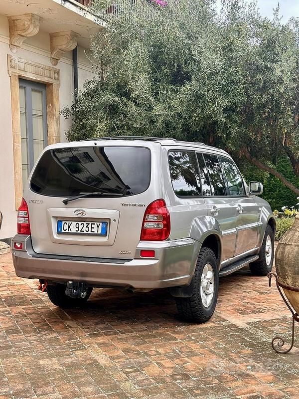 Usata Hyundai Terracan 150 CV (110 kW) 2003 Grigio SUV
